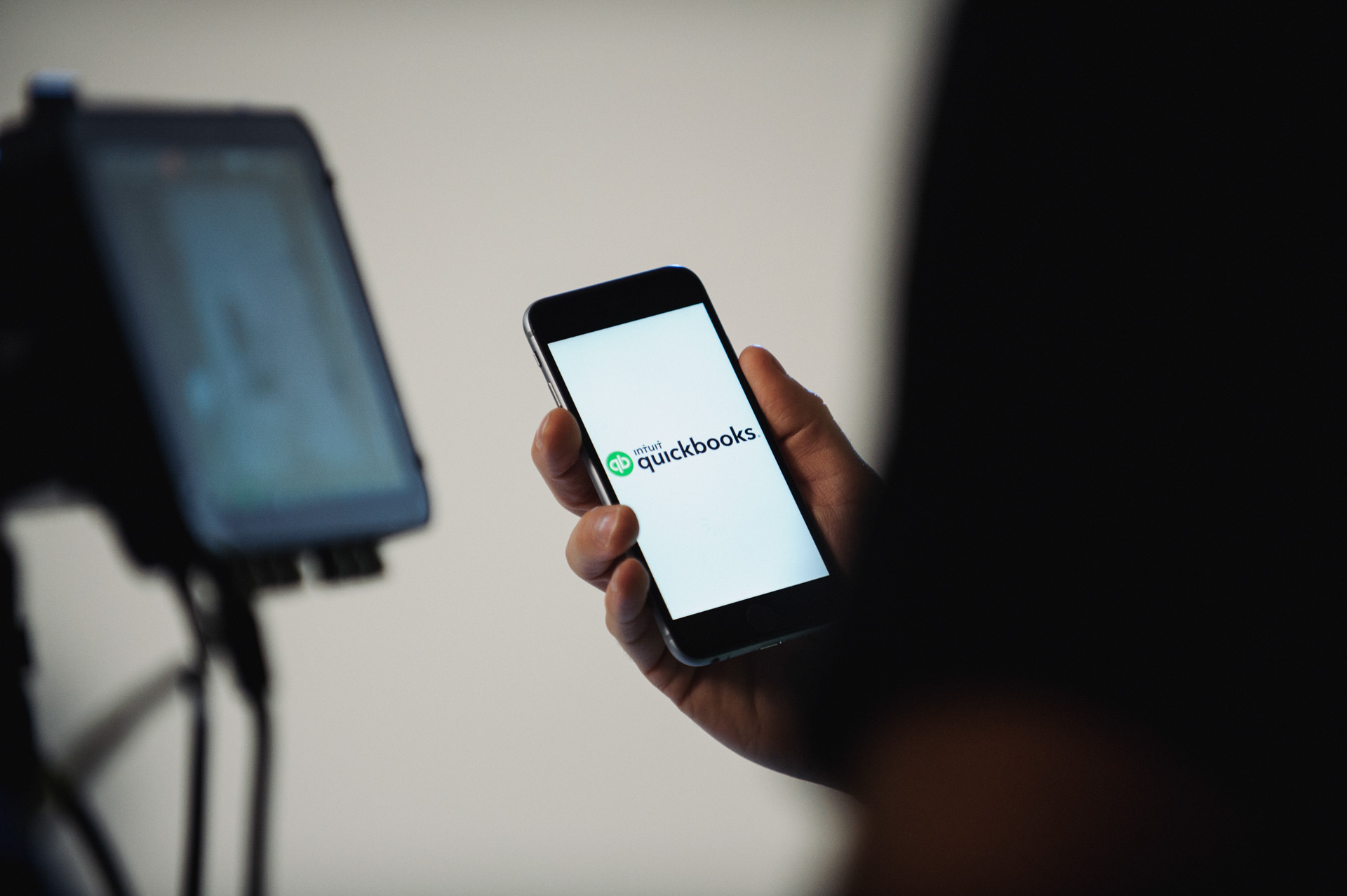 Quickbooks App – advert behind the scenes photography