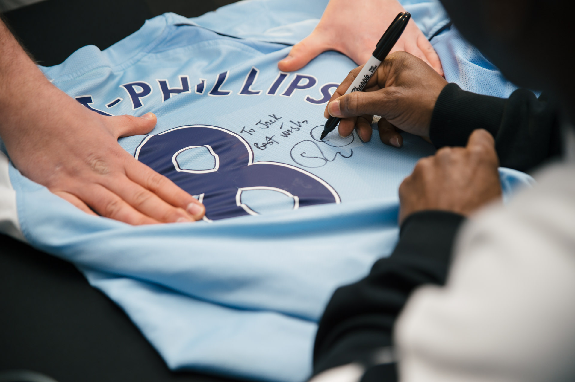 man city tshirt signature